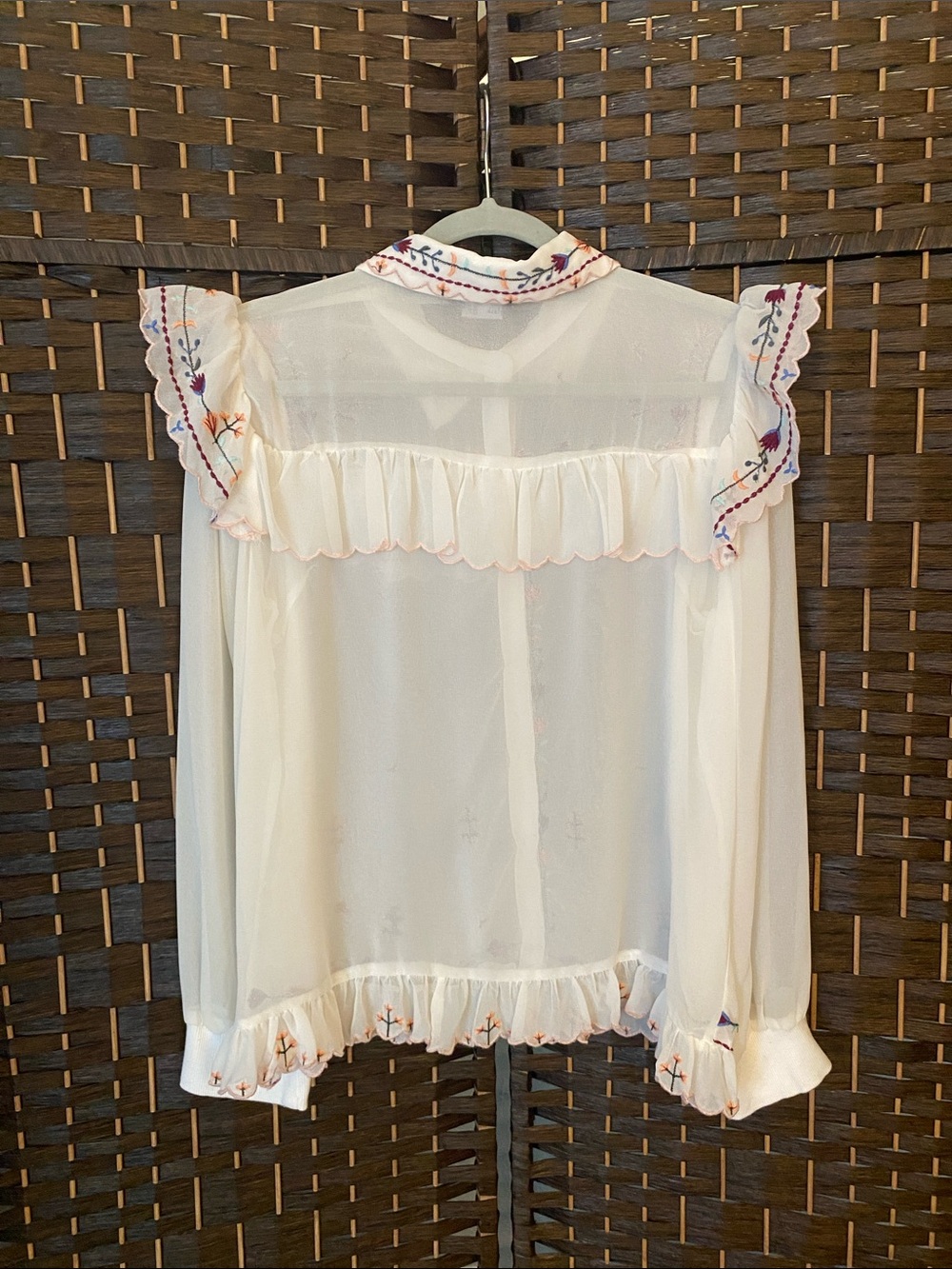Splash White Embroidered Ruffle Yoke Blouse with Multi-Color Accents Size 10 - Picture 6 of 11